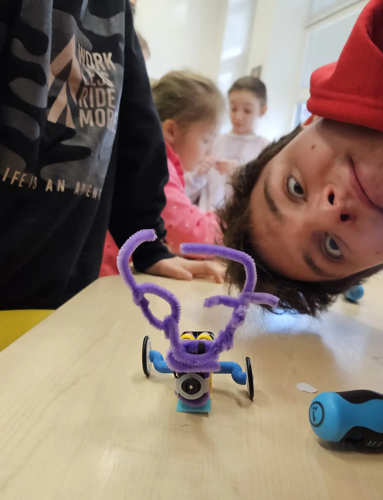 Blázniví chrobáci Jan Toman – workshop robotiky pro děti 3